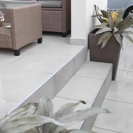 Blue Eyes Apartment *